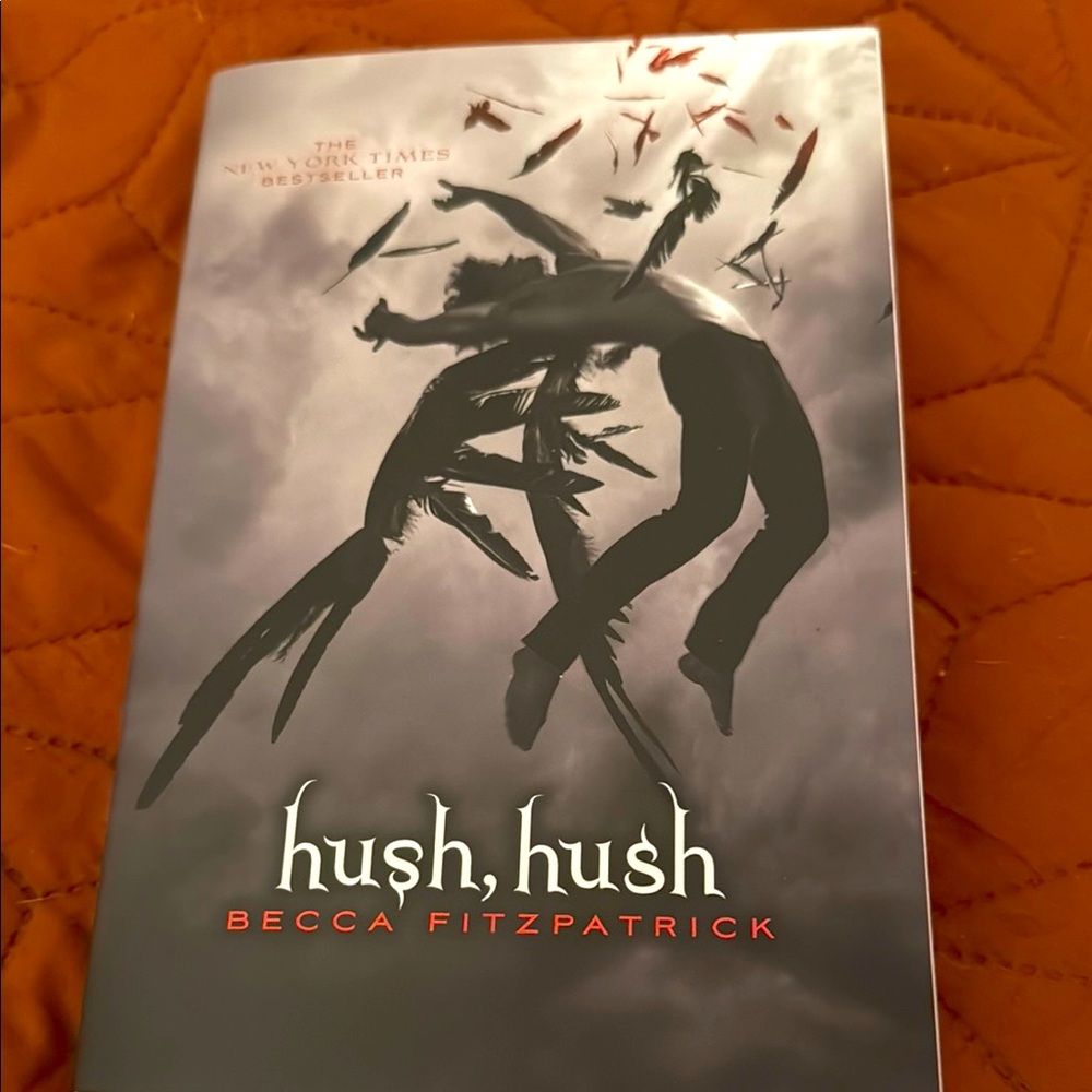 Hush, Hush by Becca Fitzpatrick Book